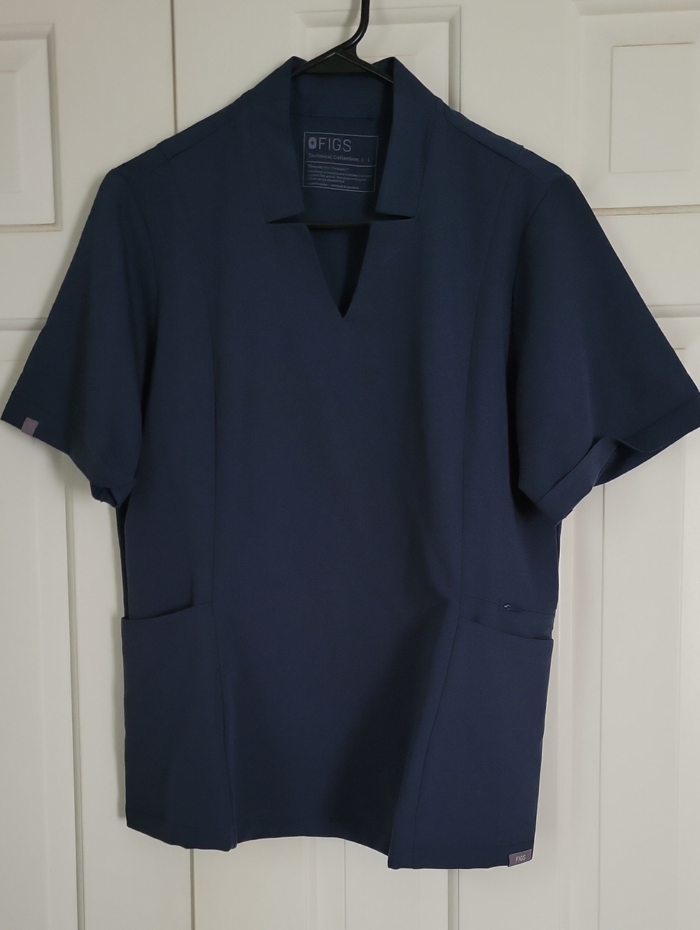 FIGS Womens Navy Short-Sleeve V-Neck Scrub Top Technical Collection Sz L